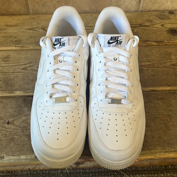 Nike Air Force One - Picture 1 of 6